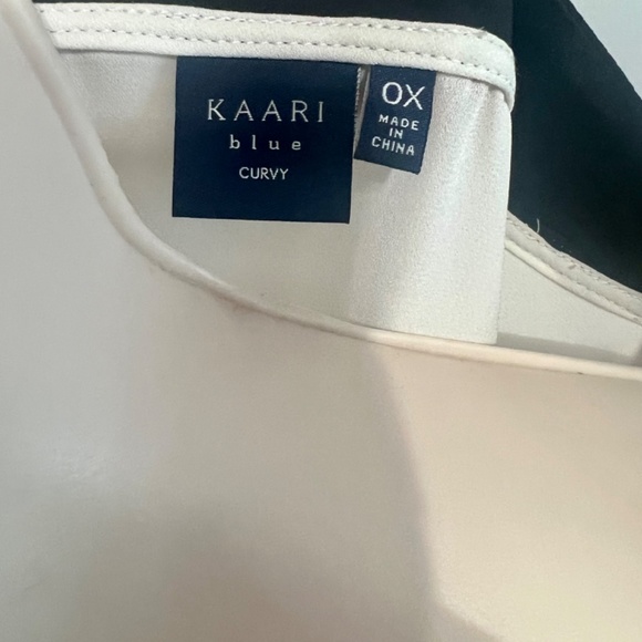 Kaari Blue Curvy Flowing Top - Picture 4 of 4